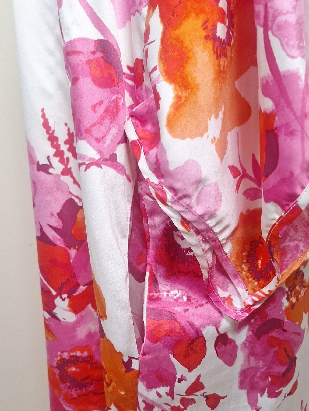 Natori Floral Cherry Blossom V Neck Kaftan Size S - Picture 5 of 8